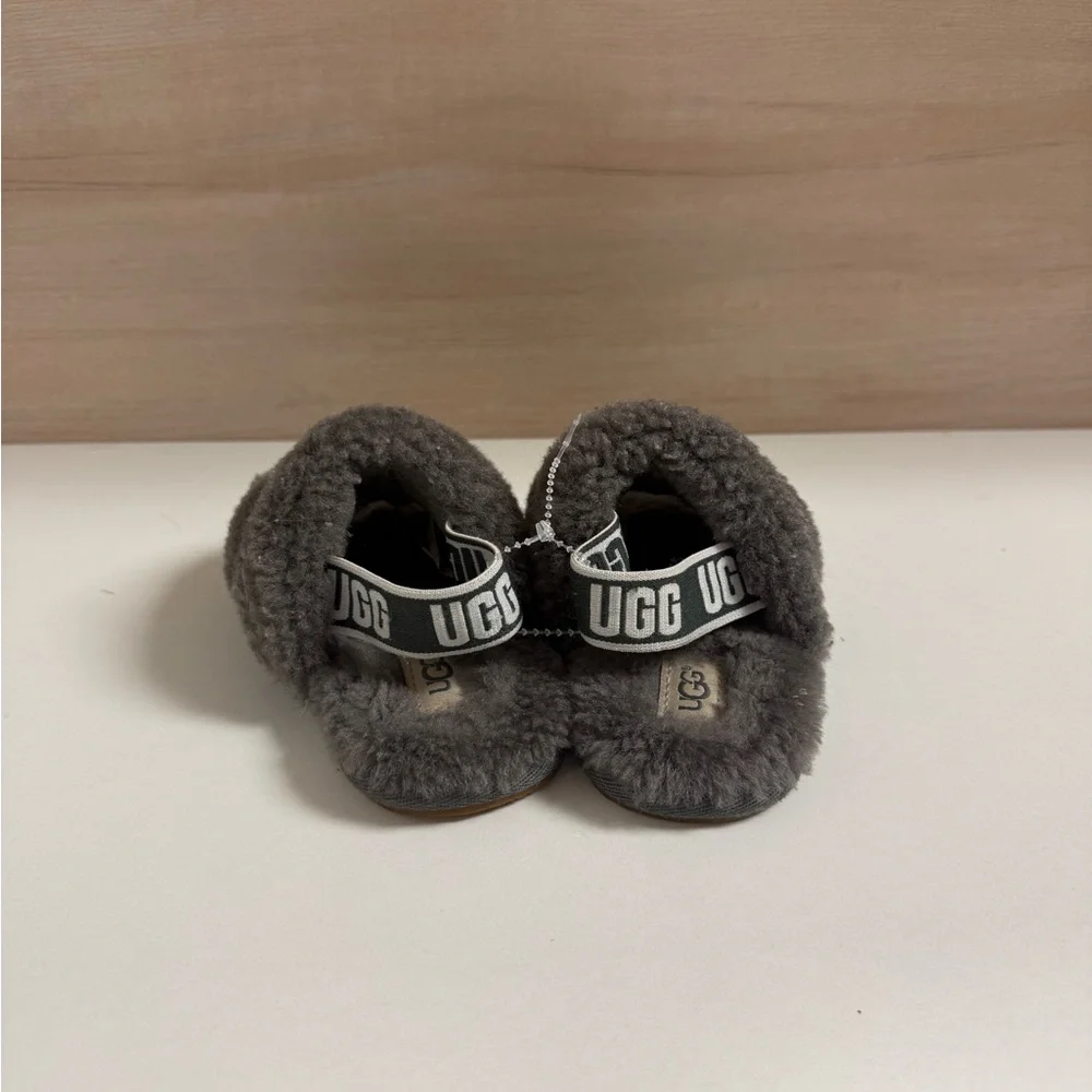 $26 ADD ON Ugg Uggs Gray Fuzzy Slippers 6c‎ Grey Slides Natives Crocs Adidas